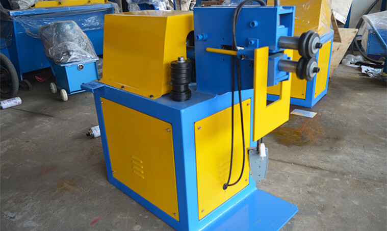 Round Duct Grooving Machine