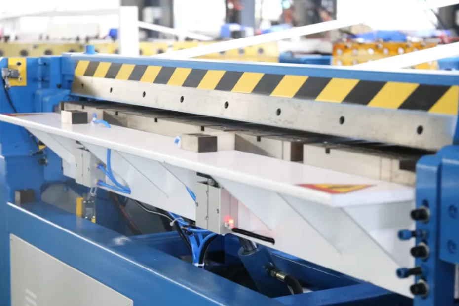 automatic HVAC duct production line in operation