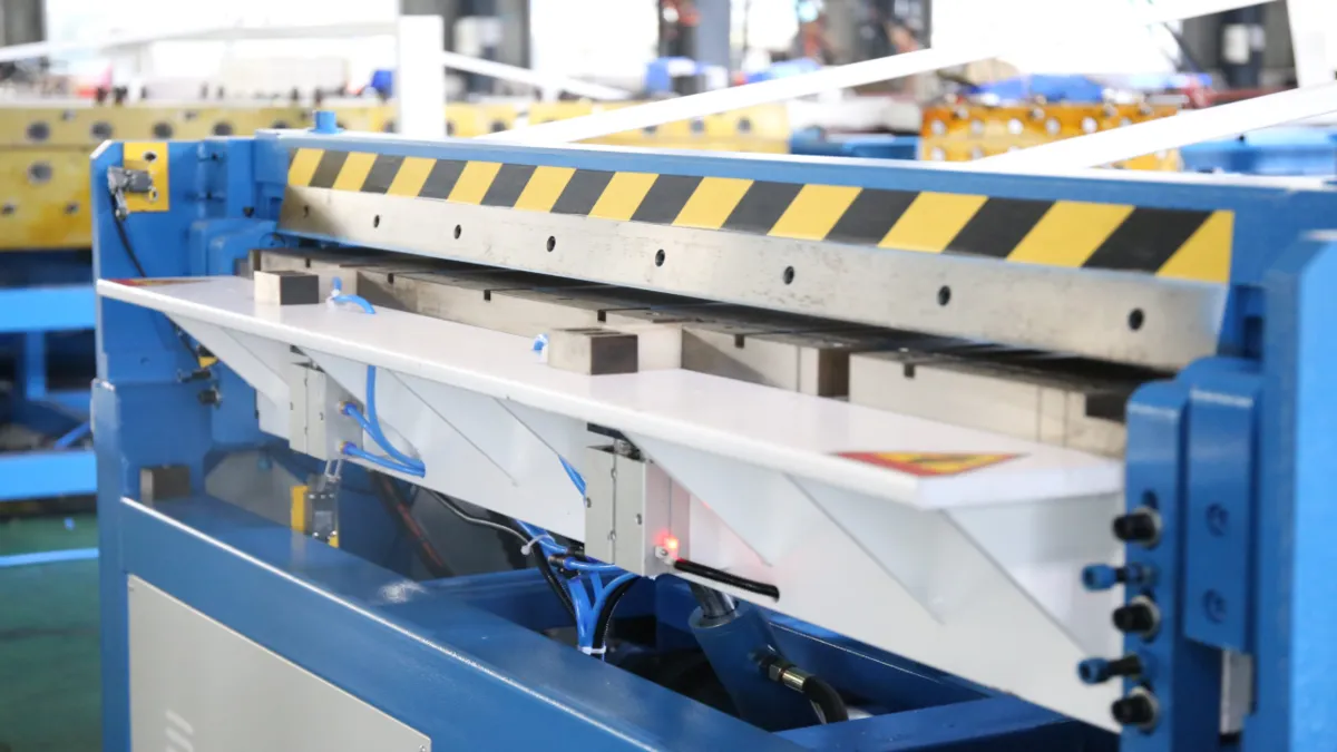 automatic HVAC duct production line in operation